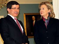 Davutoğlu Hillary Clinton'la görüştü