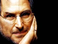 Steve Jobs hayatını kaybetti