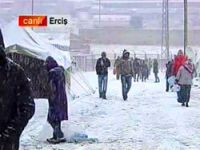 Erciş'te kar yağıyor, sıcaklık -2 derece