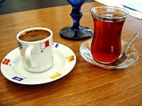 BDP'liler Erdoğan'a gece yarısı çay ısmarladı