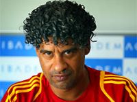 Rijkaard Galatasaray'dan ayrılıyor mu?