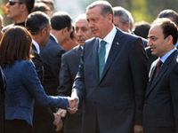 Başbakan'dan Baydemir'e ilk ziyaret