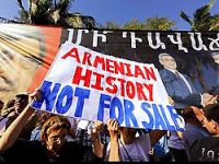 Sarkisyan ABD'de de protesto ediliyor