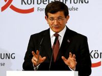 Davutoğlu: Hamas bizim için terör örgütü değil