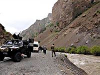 Hakkari'de araç Zap Suyu'na uçtu: 5 kayıp