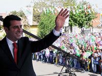 Demirtaş: Kürt proletaryasını sandığa taşıyacağız