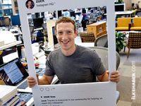 Mark Zuckerberg de laptop'un kamerasını bantladı