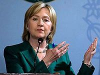 Hillary Clinton Adana'da mola verdi