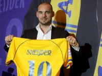 Sneijder basına tanıtıldı