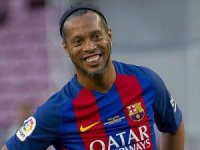 Ronaldinho futbolu bıraktı