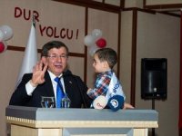 Davutoğlu: Aklınızı kimseye vermeyin!