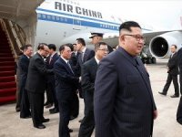 Kim tarihi zirve için Singapur'da