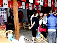 Abdüllatif Şener: 100 kadar vandal merkezimizi bastı