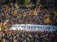 Katalonya'da bağımsızlık yanlılarından büyük gösteri