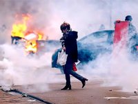 Fransa'da gündem: Bildirimsiz gösterileri yasaklama