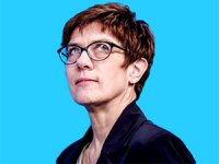 ‘Merkel’in halefi’ Karrenbauer istifa etti