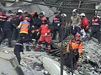 Maraş'ta 7,4'lük deprem: Birçok ilde binalar yıkıldı