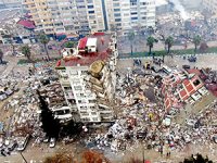 Maraş'ta 7,7 ve 7,6 büyüklüğünde deprem