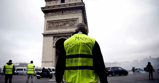41448f346d3b7959baa2d7837769c6b2-gilets-jaunes-appel-un-nouveau-rassemblement-paris-samedi-prochain.jpg