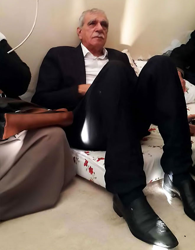 44-001.jpg 44-001.jpg