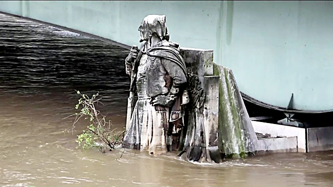 537909198.jpg 537909198.jpg