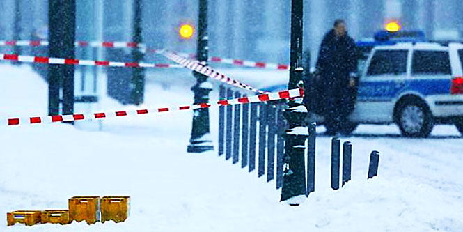 665-024.jpg 665-024.jpg