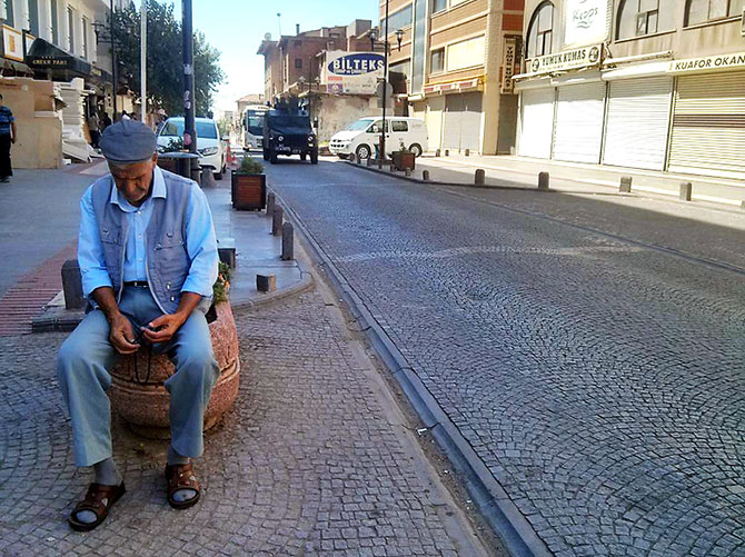 670-010.jpg 670-010.jpg