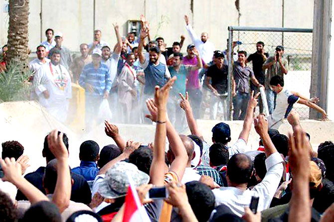 670-052.jpg 670-052.jpg