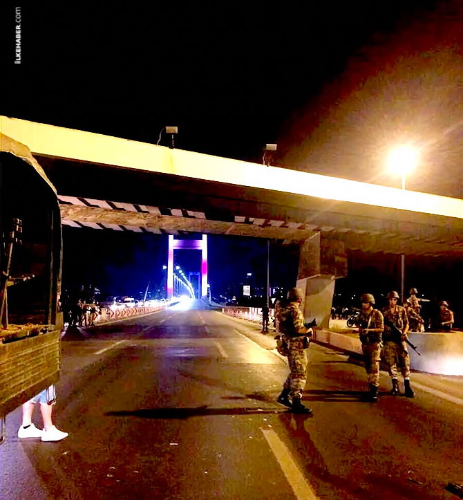 670-074.jpg 670-074.jpg