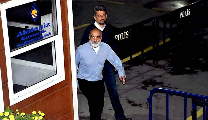 670-094.jpg 670-094.jpg