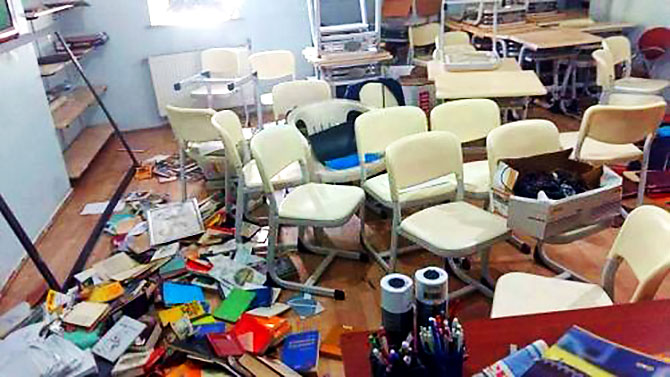 6702-090.jpg 6702-090.jpg