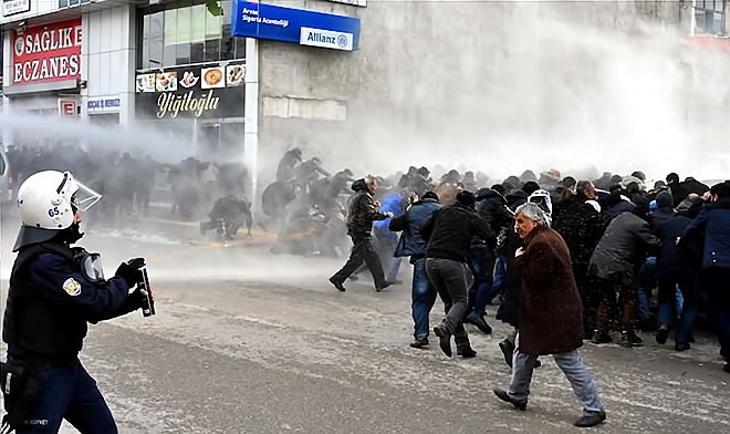 van-polis.jpg van-polis.jpg