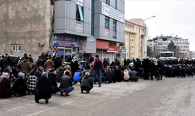 van-polis4.jpg van-polis4.jpg